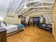 Honeymoon Suite