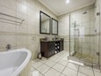 Lux double 3 bathroom